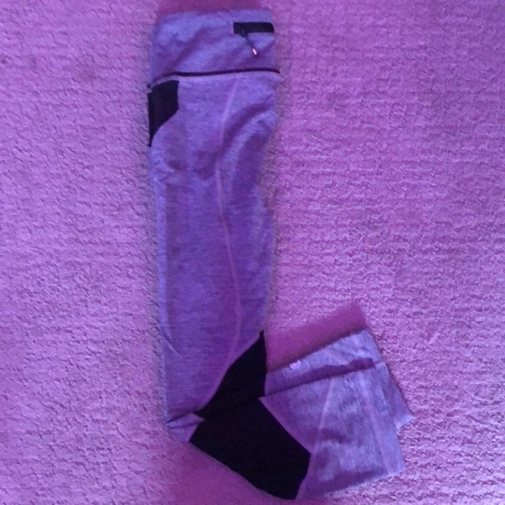 black and grey lululemon leggings size 4